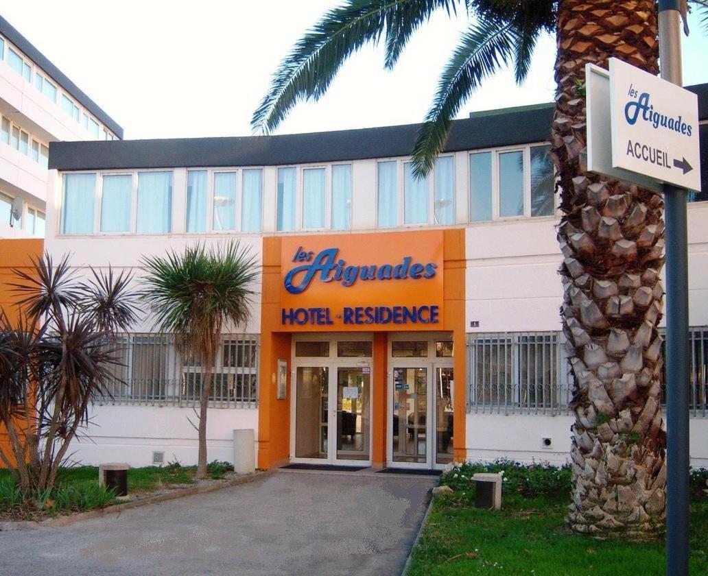 Hotel Residence Les Aiguades Port-de-Bouc Exteriör bild